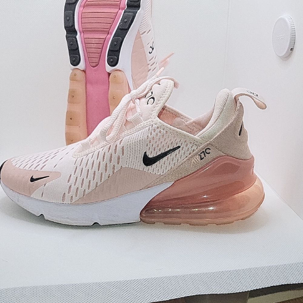 Nike Pink and White Air Max 270 Sneakers (Rare Color) - Picture 6 of 14